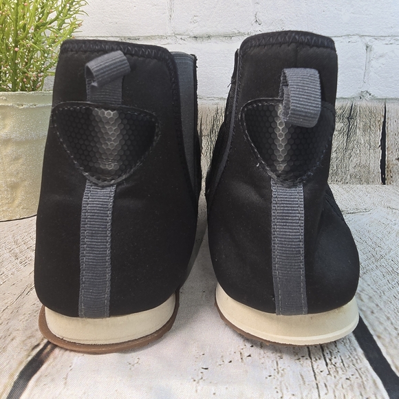 TEVA REEMBER MID TOP BOOT WOMENS BLACK QUILTED NYLON SIZE 6 - Picture 4 of 8